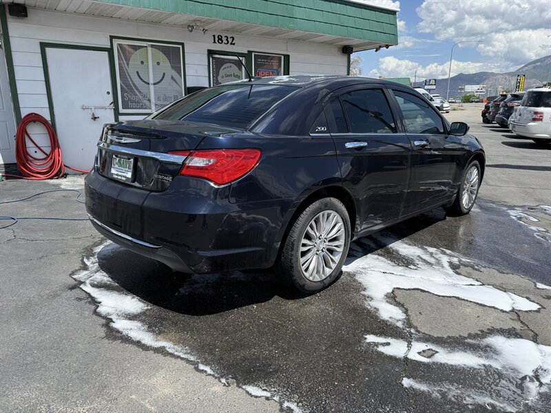 2012 Chrysler 200 Limited - Photo 11 - Roy, UT 84067