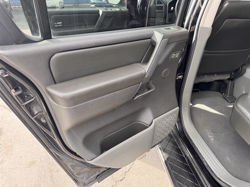 2007 Nissan Armada SE - Photo 8 - Roy, UT 84067