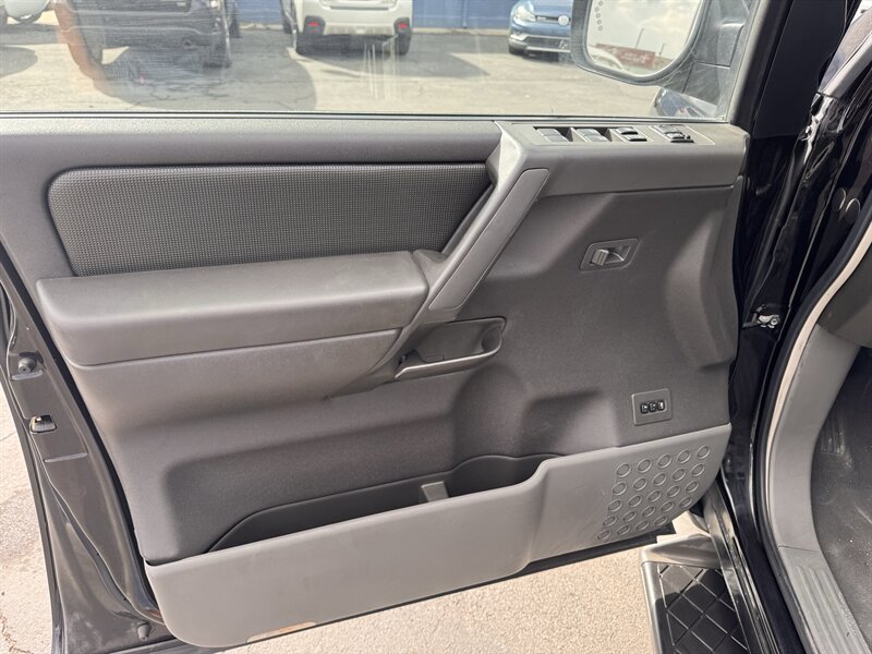 2007 Nissan Armada SE - Photo 5 - Roy, UT 84067