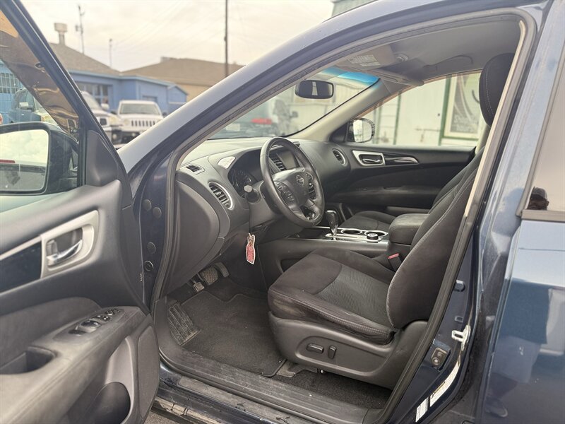 2015 Nissan Pathfinder SV - Photo 9 - Roy, UT 84067