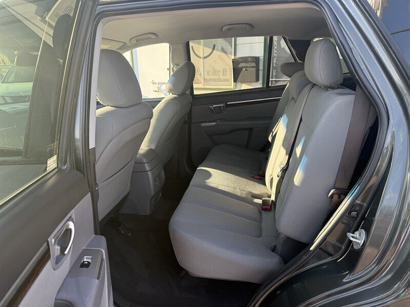 2012 Hyundai SANTA FE GLS - Photo 11 - Roy, UT 84067