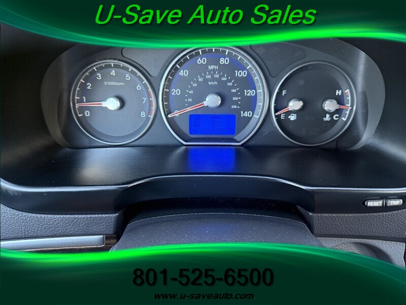 2012 Hyundai SANTA FE GLS - Photo 9 - Roy, UT 84067