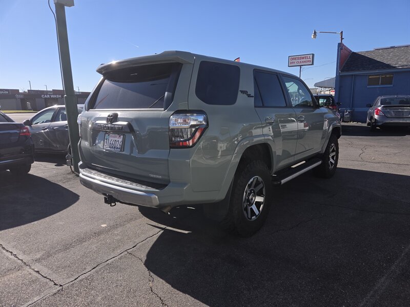 2023 Toyota 4Runner TRD Off-Road - Photo 6 - Roy, UT 84067