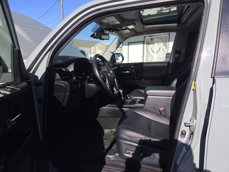 2023 Toyota 4Runner TRD Off-Road - Photo 13 - Roy, UT 84067
