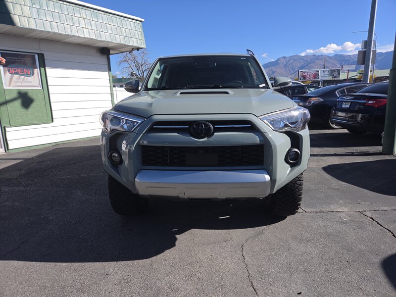 2023 Toyota 4Runner TRD Off-Road - Photo 2 - Roy, UT 84067