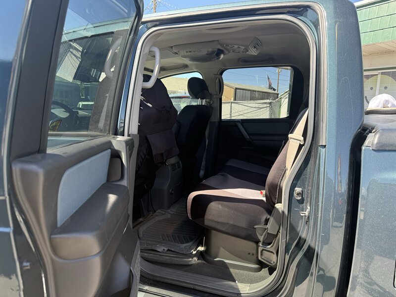2005 Nissan Titan SE - Photo 9 - Roy, UT 84067