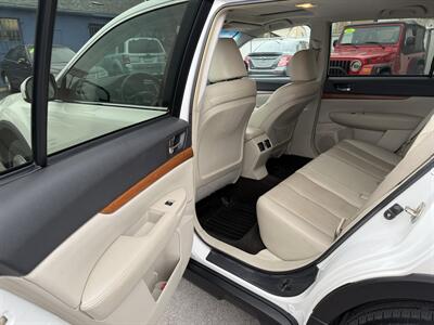2014 Subaru Outback 2.5i Limited   - Photo 10 - Roy, UT 84067