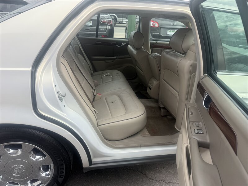 2005 Cadillac DeVille - Photo 10 - Roy, UT 84067