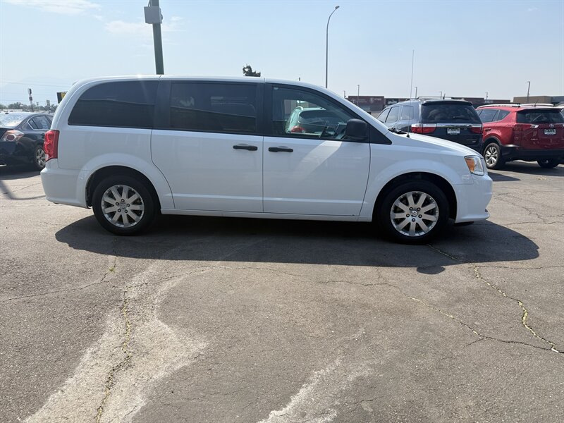2019 Dodge Grand Caravan SE - Photo 4 - Roy, UT 84067