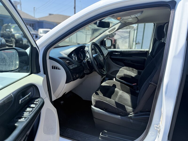 2019 Dodge Grand Caravan SE - Photo 10 - Roy, UT 84067