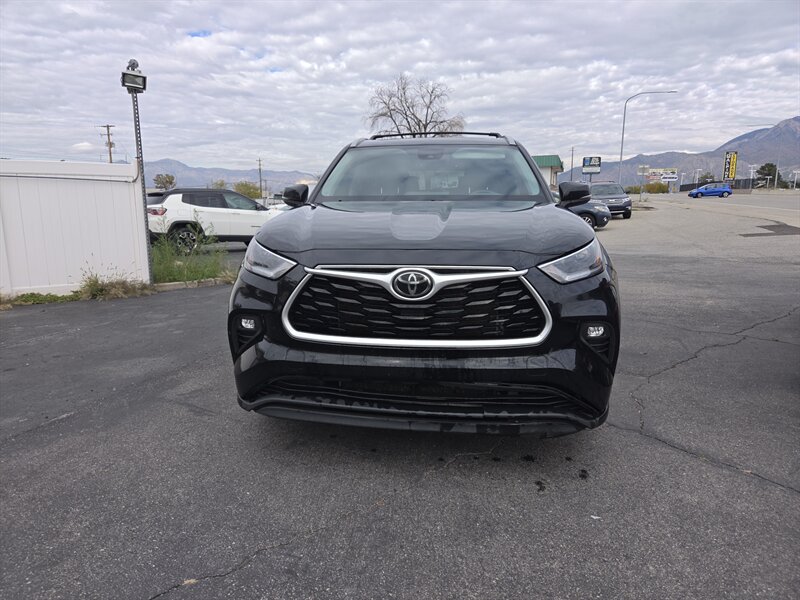 2021 Toyota Highlander XLE - Photo 7 - Roy, UT 84067