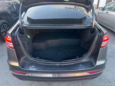 2019 Ford Fusion Hybrid SE   - Photo 14 - San Carlos, CA 94070