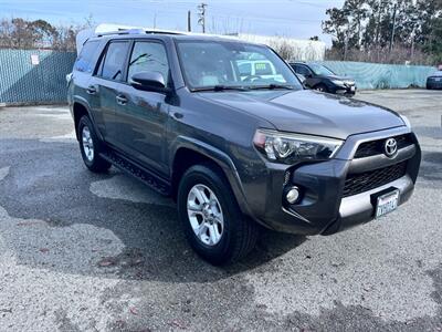 2016 Toyota 4Runner SR5  4 x 4 - Photo 2 - San Carlos, CA 94070