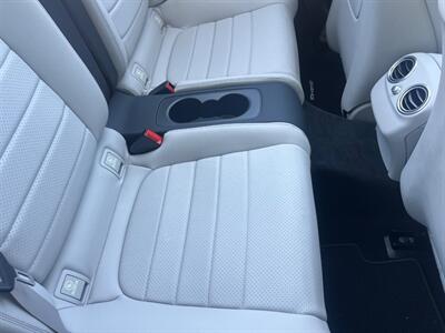 2018 Mercedes-Benz C 300  AMG - Photo 13 - San Carlos, CA 94070