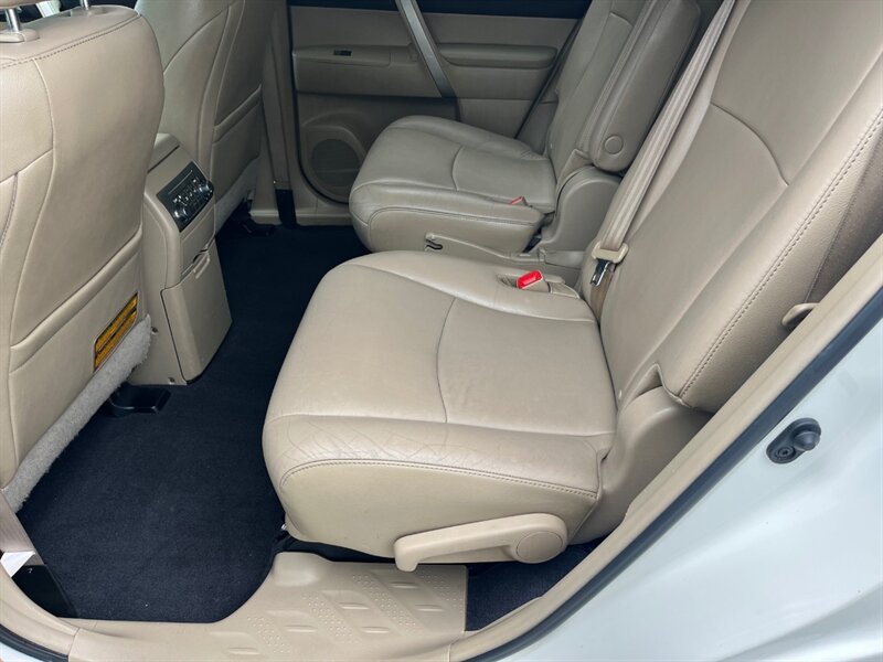 2013 Toyota Highlander Base - Photo 18