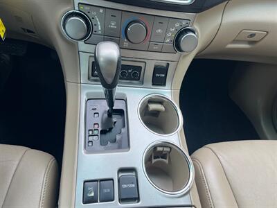 2013 Toyota Highlander SE awd - Photo 11 - San Carlos, CA 94070