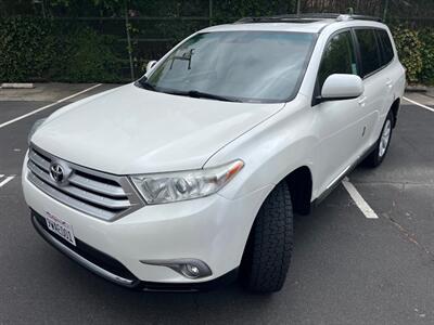 2013 Toyota Highlander SE  awd SUV