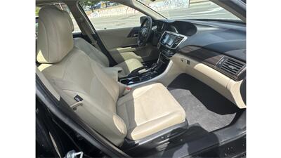 2017 Honda Accord Hybrid EX-L   - Photo 23 - Elmhurst, NY 11373