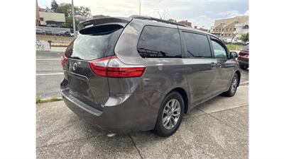 2017 Toyota Sienna XLE 7-Passenger - Photo 7 - Elmhurst, NY 11373