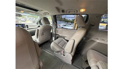 2017 Toyota Sienna XLE 7-Passenger - Photo 22 - Elmhurst, NY 11373