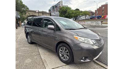 2017 Toyota Sienna XLE 7-Passenger - Photo 9 - Elmhurst, NY 11373