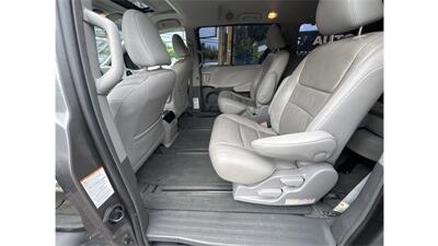 2017 Toyota Sienna XLE 7-Passenger - Photo 19 - Elmhurst, NY 11373