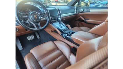 2018 Porsche Cayenne Turbo   - Photo 11 - Elmhurst, NY 11373