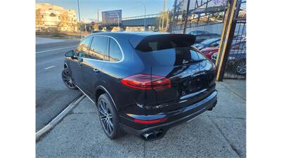 2018 Porsche Cayenne Turbo   - Photo 6 - Elmhurst, NY 11373