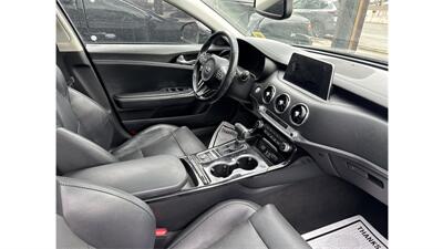 2018 Kia Stinger Premium   - Photo 8 - Elmhurst, NY 11373