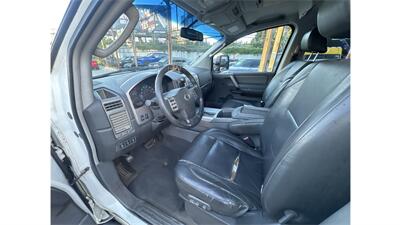 2006 Nissan Titan XE 4dr Crew Cab - Photo 11 - Elmhurst, NY 11373