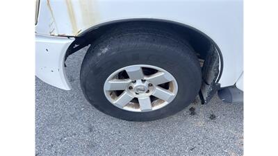 2006 Nissan Titan XE 4dr Crew Cab - Photo 32 - Elmhurst, NY 11373