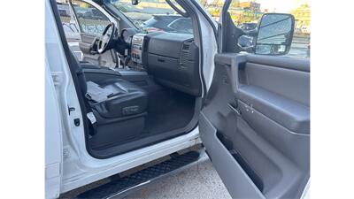 2006 Nissan Titan XE 4dr Crew Cab - Photo 24 - Elmhurst, NY 11373