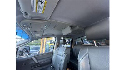 2006 Nissan Titan XE 4dr Crew Cab - Photo 12 - Elmhurst, NY 11373