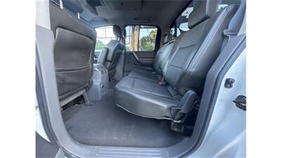2006 Nissan Titan XE 4dr Crew Cab - Photo 14 - Elmhurst, NY 11373