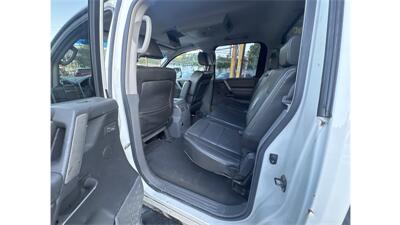 2006 Nissan Titan XE 4dr Crew Cab - Photo 15 - Elmhurst, NY 11373