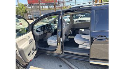 2017 Toyota Sienna LE 7-Passenger Awd - Photo 17 - Elmhurst, NY 11373