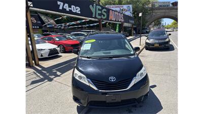 2017 Toyota Sienna LE 7-Passenger Awd - Photo 11 - Elmhurst, NY 11373