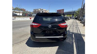 2017 Toyota Sienna LE 7-Passenger Awd - Photo 5 - Elmhurst, NY 11373