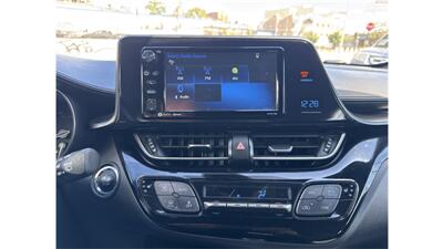 2018 Toyota C-HR XLE   - Photo 11 - Elmhurst, NY 11373