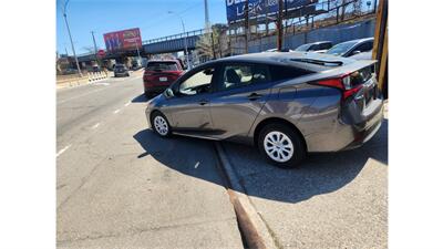 2019 Toyota Prius L Eco   - Photo 5 - Elmhurst, NY 11373