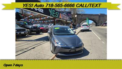 2019 Toyota Prius L Eco Hatchback