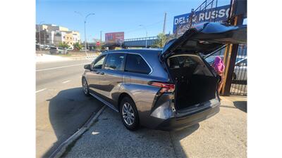 2022 Toyota Sienna LE 8-Passenger   - Photo 7 - Elmhurst, NY 11373