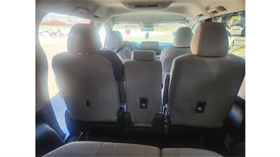 2022 Toyota Sienna LE 8-Passenger   - Photo 11 - Elmhurst, NY 11373