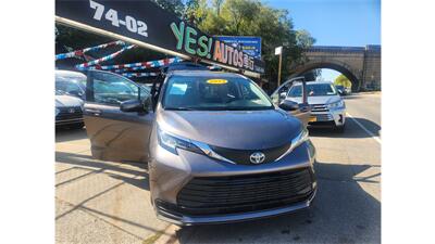 2022 Toyota Sienna LE 8-Passenger   - Photo 22 - Elmhurst, NY 11373