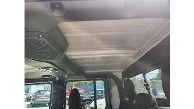 2023 Jeep Gladiator Sport   - Photo 9 - Elmhurst, NY 11373