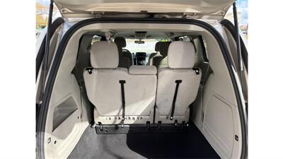 2016 Dodge Grand Caravan American Value Package   - Photo 6 - Elmhurst, NY 11373