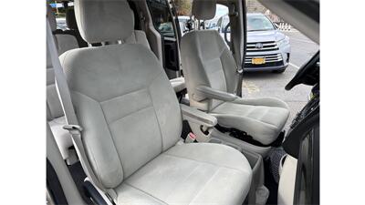 2016 Dodge Grand Caravan American Value Package   - Photo 15 - Elmhurst, NY 11373