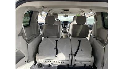 2016 Dodge Grand Caravan American Value Package   - Photo 18 - Elmhurst, NY 11373