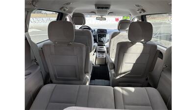 2016 Dodge Grand Caravan American Value Package   - Photo 7 - Elmhurst, NY 11373