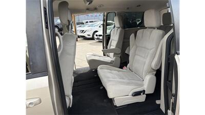 2016 Dodge Grand Caravan American Value Package   - Photo 11 - Elmhurst, NY 11373